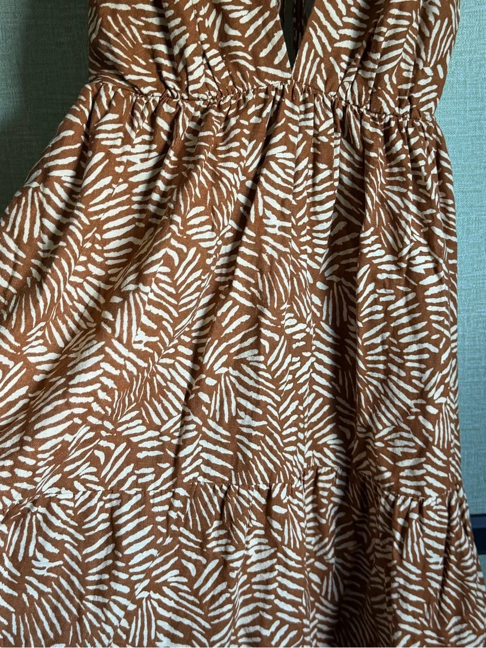 House of Harlow 1960 Tropical Leaf Plunge Open Back Linen Mini Dress, Size M - Picture 3 of 8